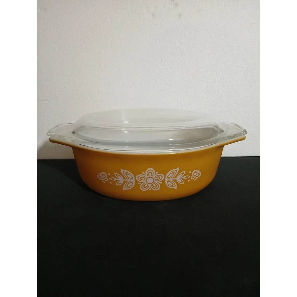 Vintage Pyrex 043 Butterfly Gold 1.5 Qt Oval Casserole Dish w Lid